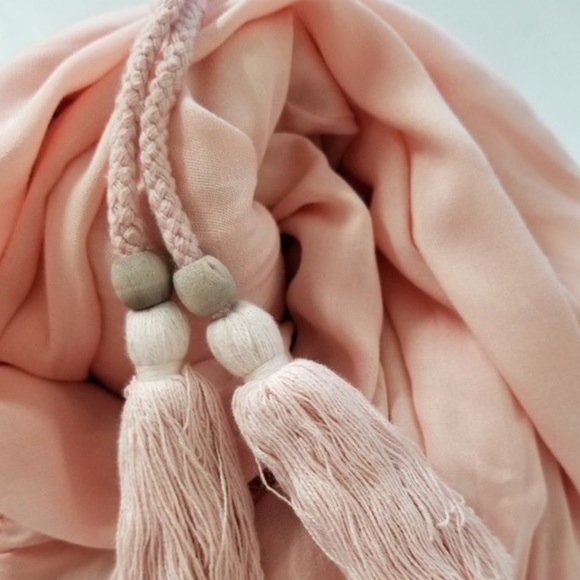 🆕Pink Off The Shoulder Flounced Flowy Ruffled Maxi Dress With Tasseled Belt - Picture 5 of 14